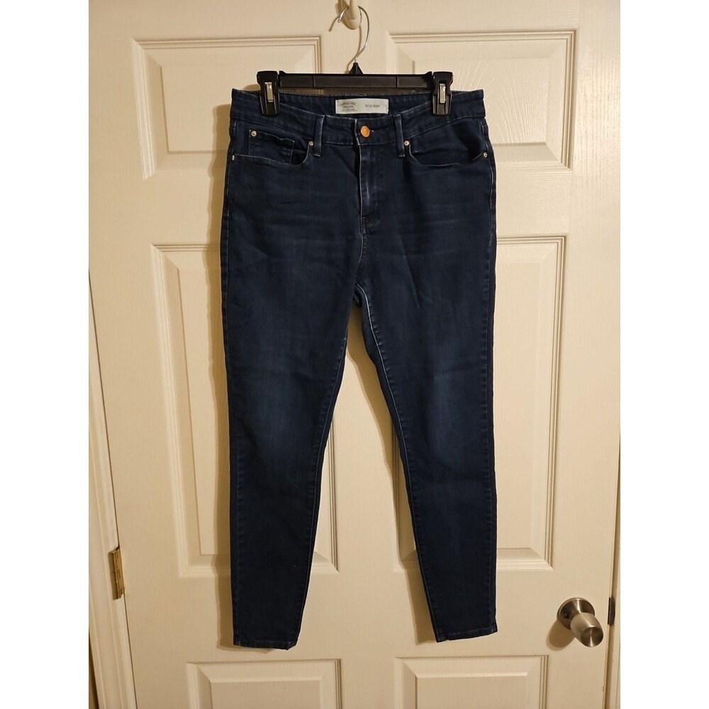 Levi’s Classic Mid Rise Skinny Women’s Size 30 Blue Denim Jeans 30/30